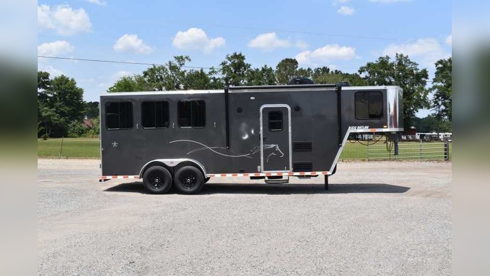 3 Horse Trailer