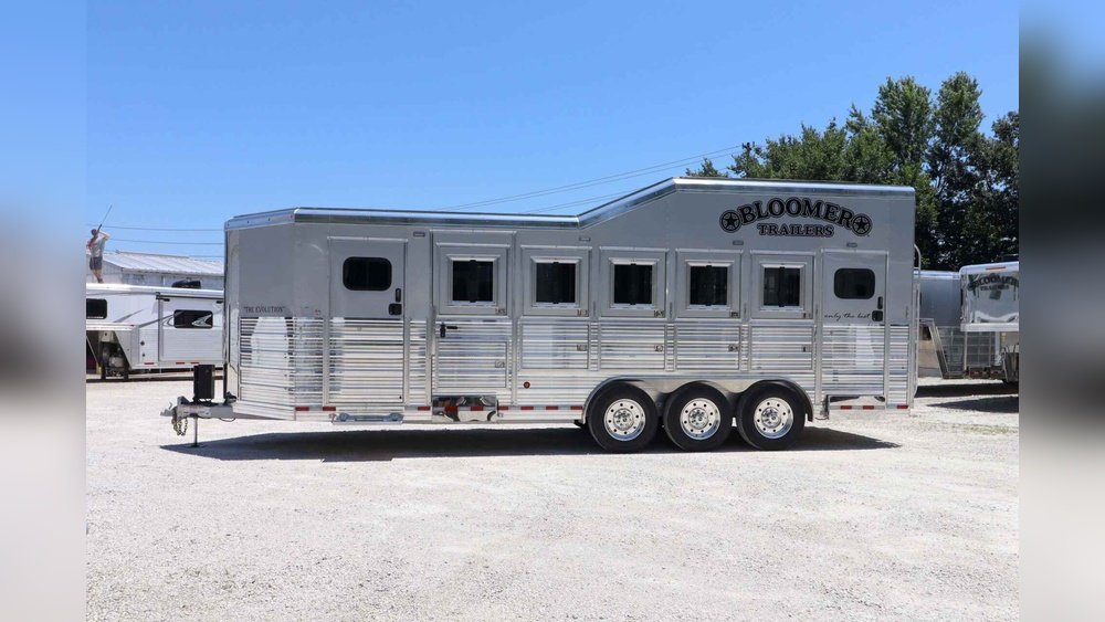 Bumper Pull Horse Trailers
