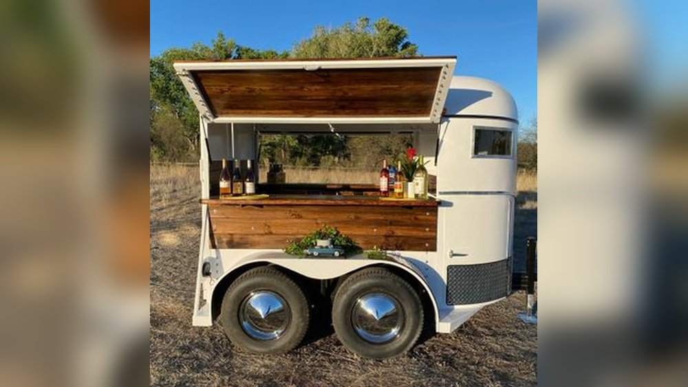 Mobile Horse Trailer Bar