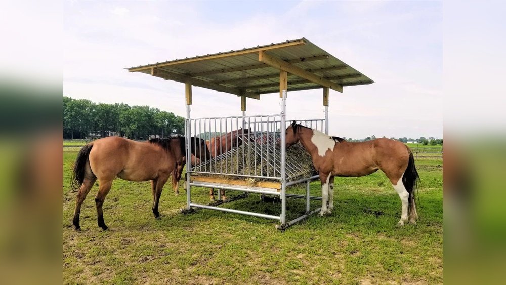 Round Bale Horse Feeder