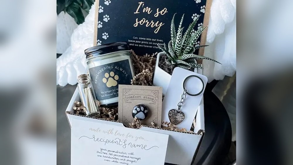 What to Get Someone Whose Dog Died